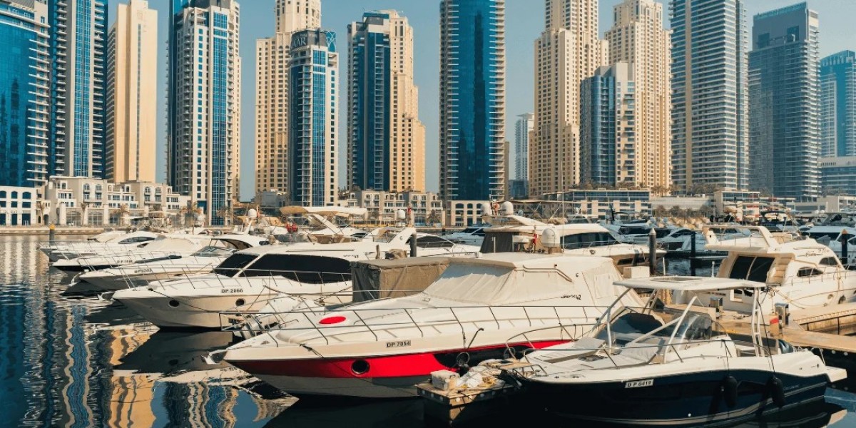 Khorfakkan Tour Packages from Dubai with Guided Exploration