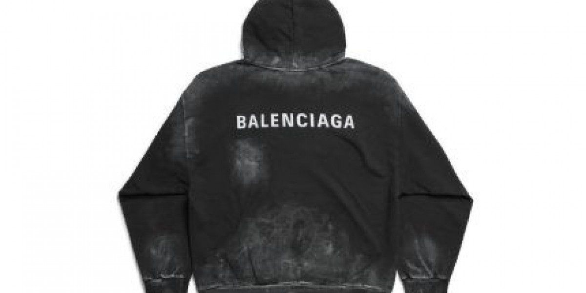 Felpe Balenciaga Originali: La Collezione che Definisce lo Stile Distintivo