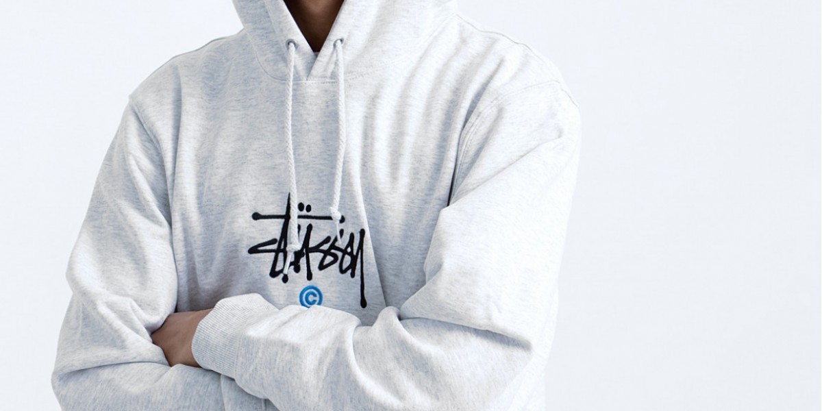 Stussy and the Stussy Hoodie: How a Surf-Inspired Label Became a Global Streetwear Icon