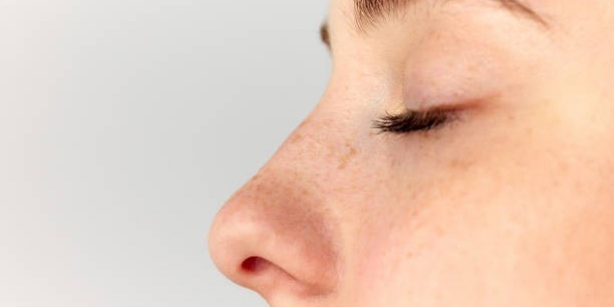 كيف تؤثر عملية تجميل الأنف على التنفس والجمال معًا؟
