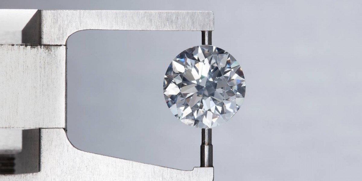 How Surat Became a Global Hub for Lab Grown Diamond Suppliers