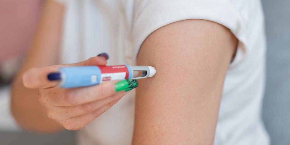 Hormone Replacement Injections for Women at Home in Dubai