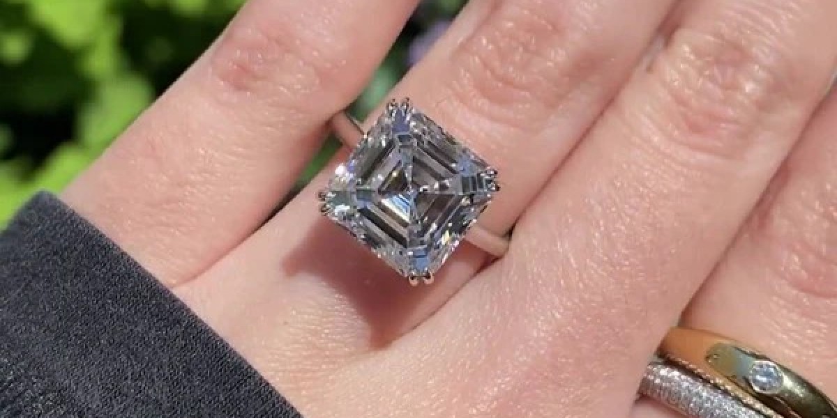 Why You Should Choose a Lab Created Asscher Cut Diamond Ring