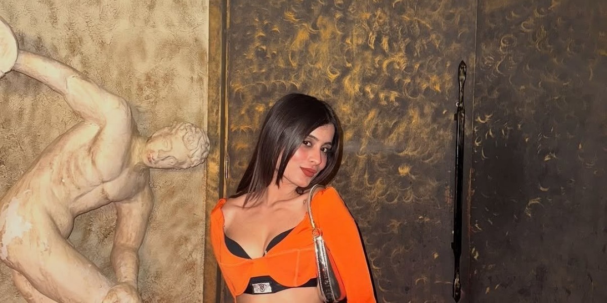 Beautiful Female Escorts Services in Dubai