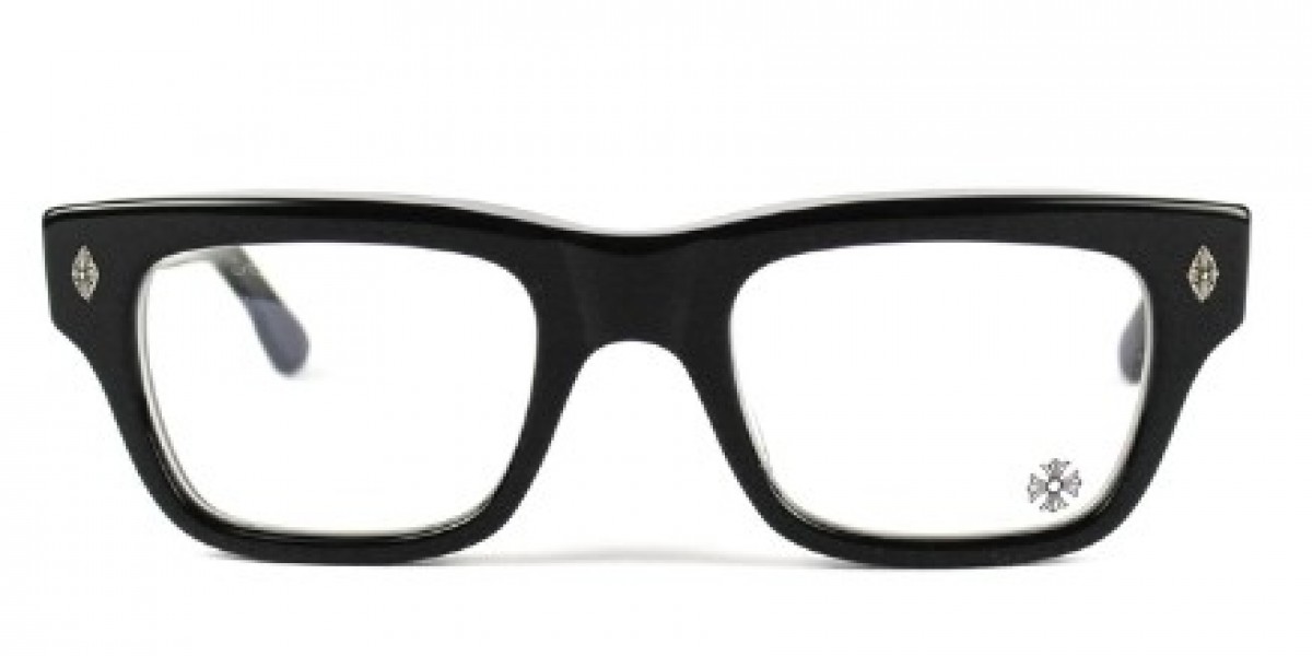 Chrome Hearts Glasses – Celebrity Influence, Trend Diffusion, and How Luxury Fashion Spreads Across Culture