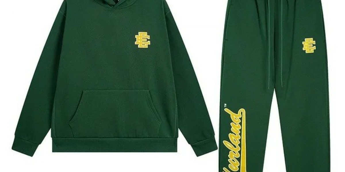Fashion Lovers Prefer EE Shorts And Spider Hoodie