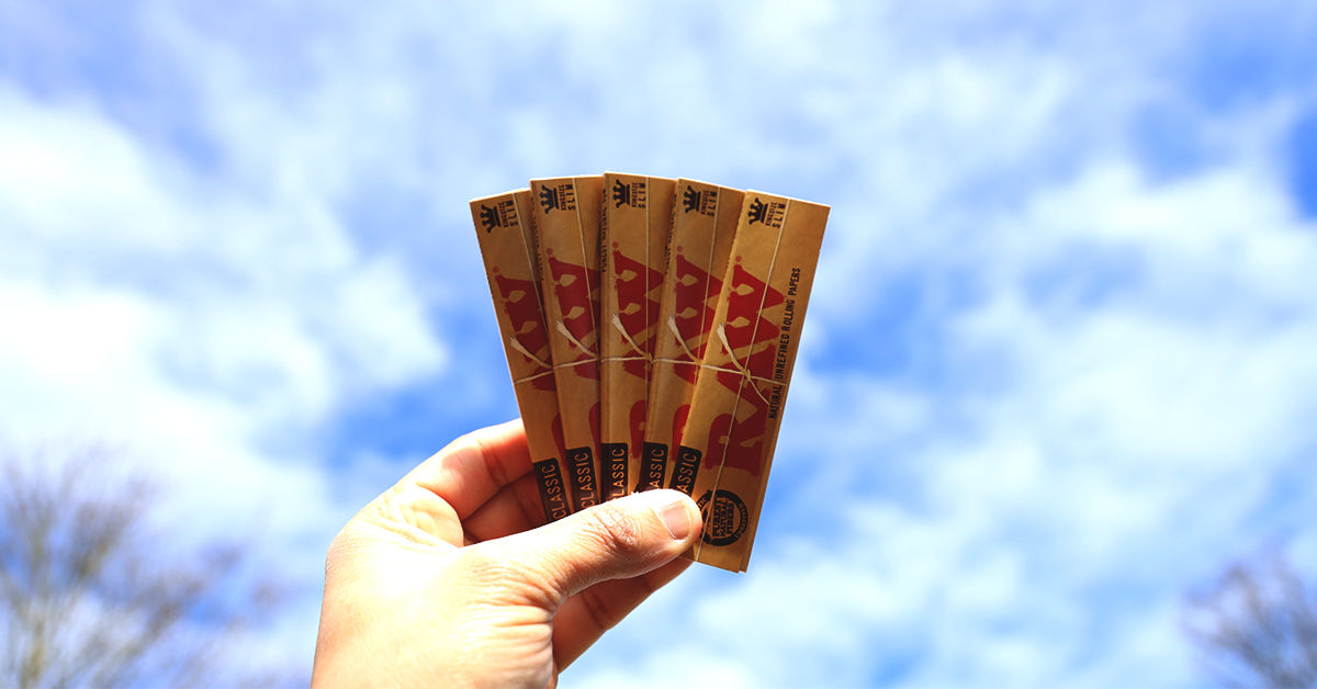 How to Spot Fake RAW® Rolling Papers, Cones, & Trays? | Olivastu