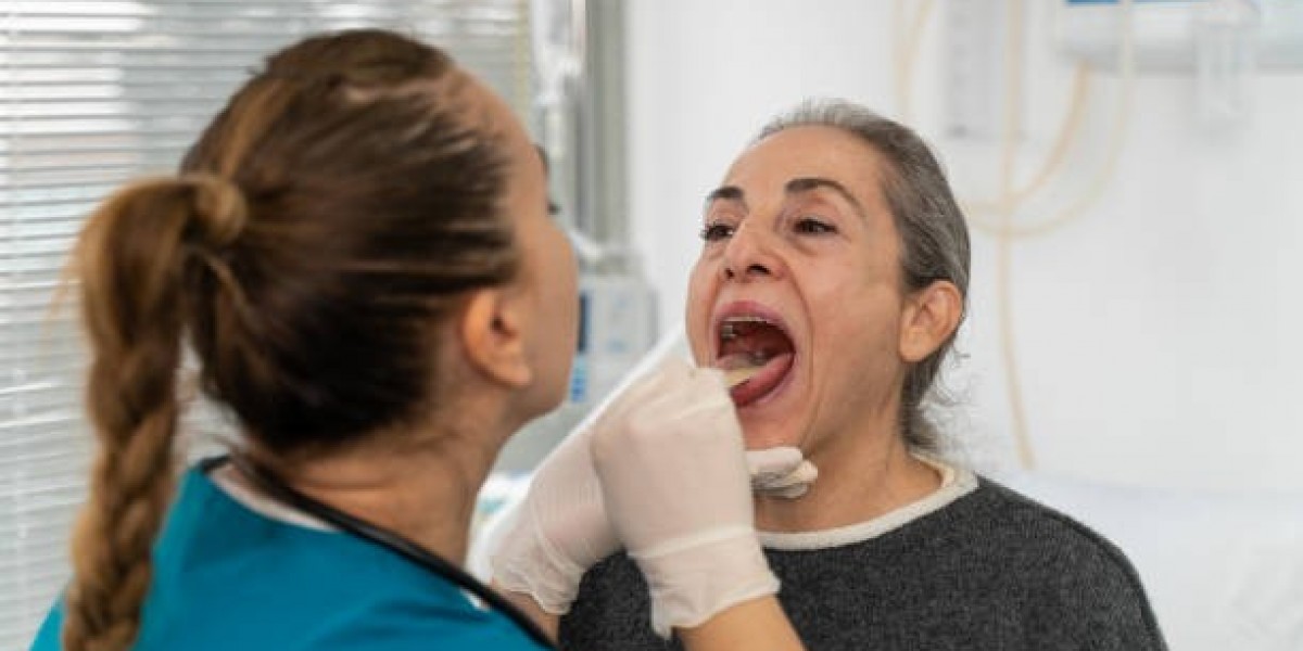 Expert Oral Cancer Specialist in Nagpur - Samsara Cancer Care