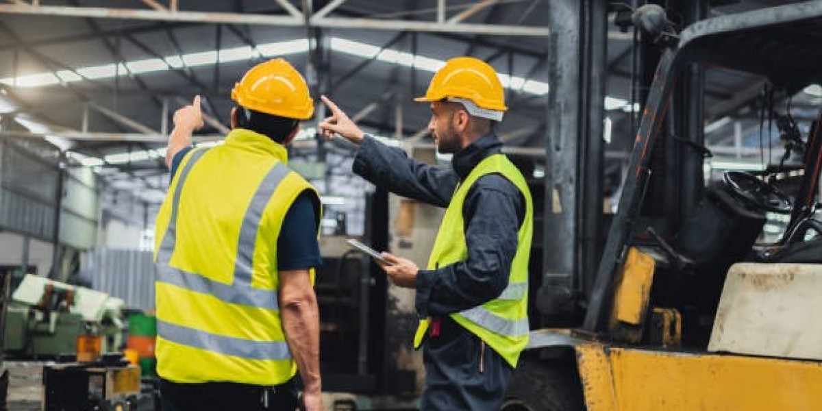 How Effective Communication Systems Improve Workplace Safety Standards