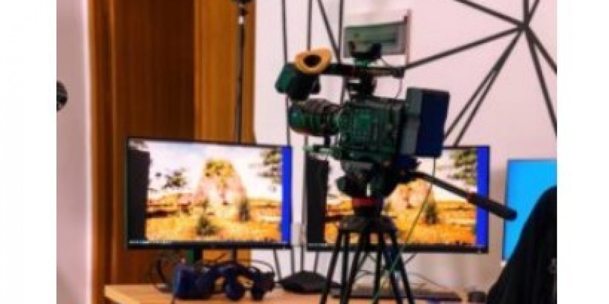 Local brands rent podcast studio Mulund for recording.