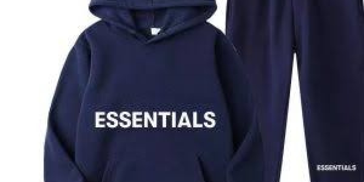 Essentials Tracksuit UK Guide: Style, Fit & Buying Tips