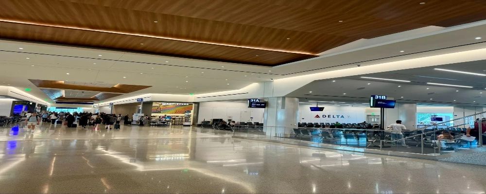 Los Angeles International Airport Terminal 2 - Airlines & Services
