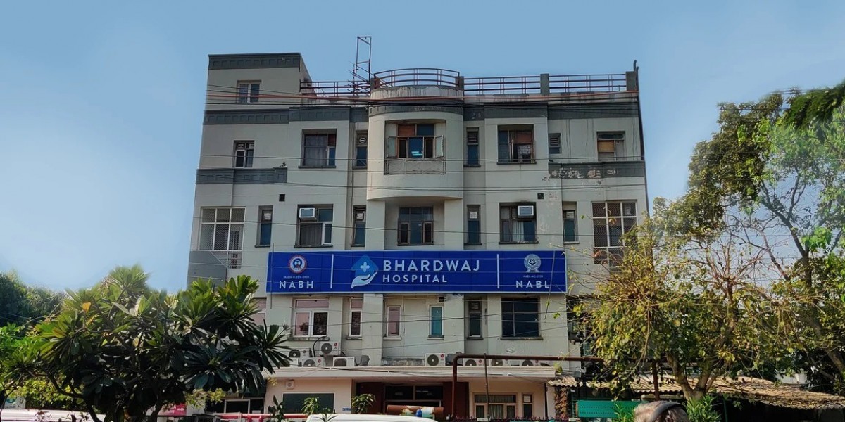 Experienced Orthopedic Doctor in Noida | Trusted Hospital in Noida – Bhardwaj Hospital Noida