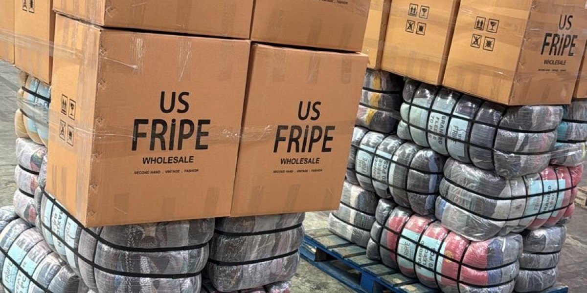 Is Wholesale Second-Hand Fashion the Future of Retail? (Or Just a Passing Trend?)