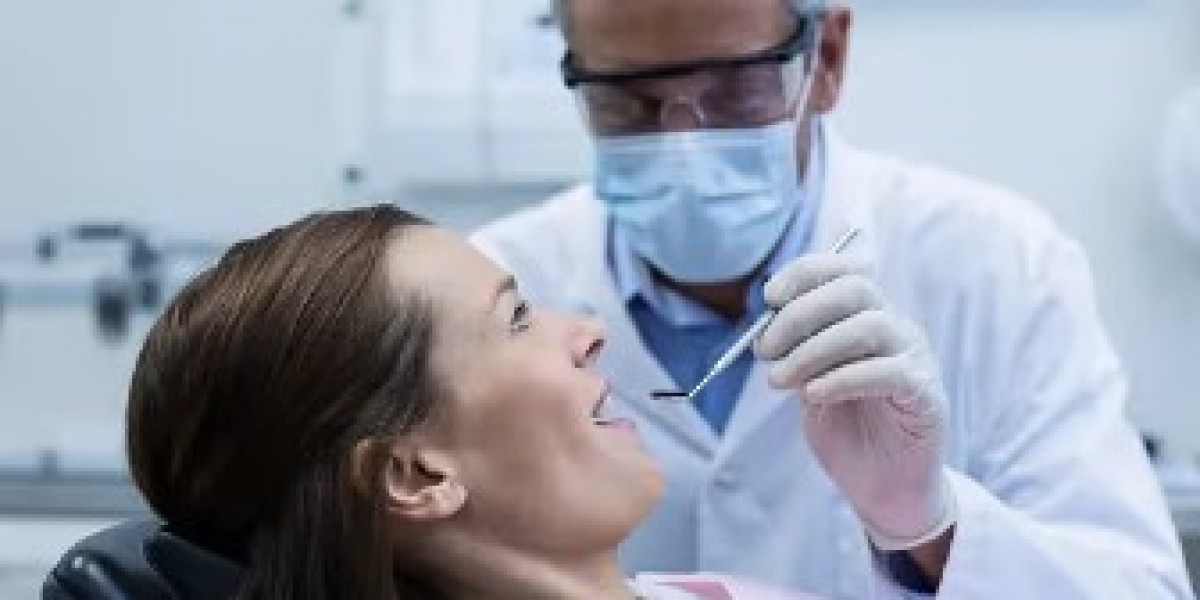 Secure your veneers dubai hollywood smile package today