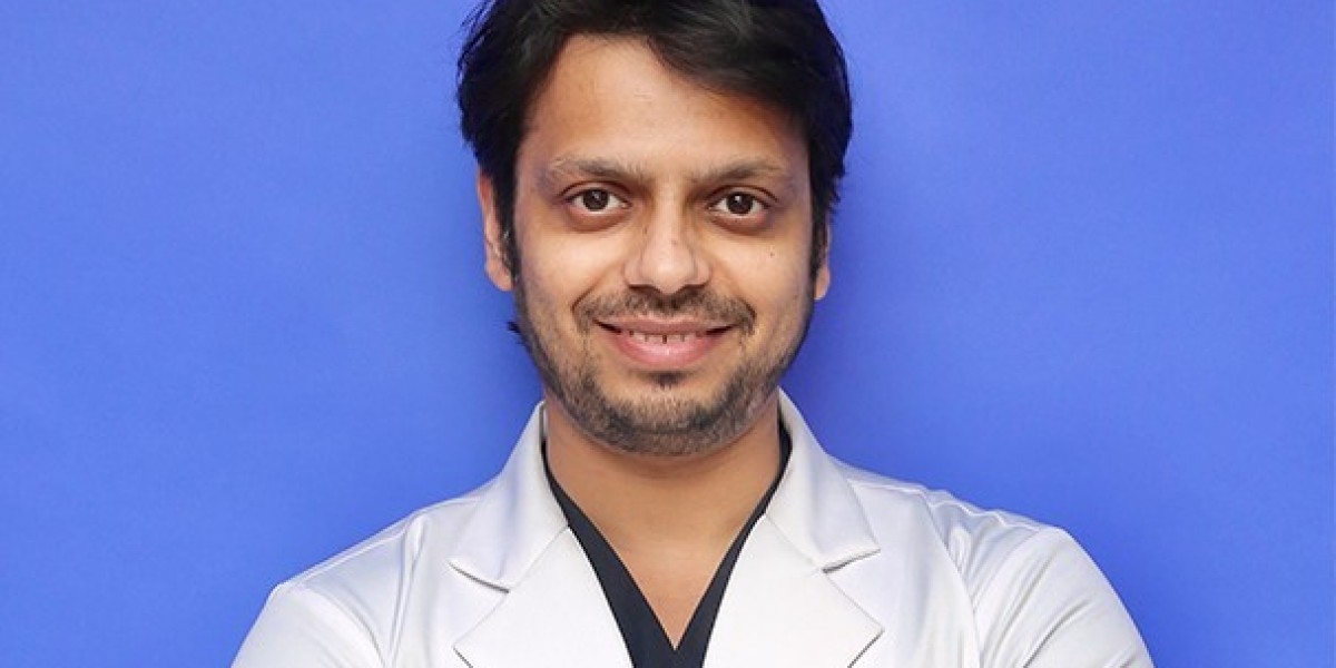 Hair Transplant Surgeons in Delhi – MedLinks Hair Transplant Clinic