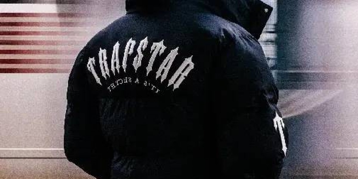 Jak łączyć Trapstar z podstawowymi ubraniami?